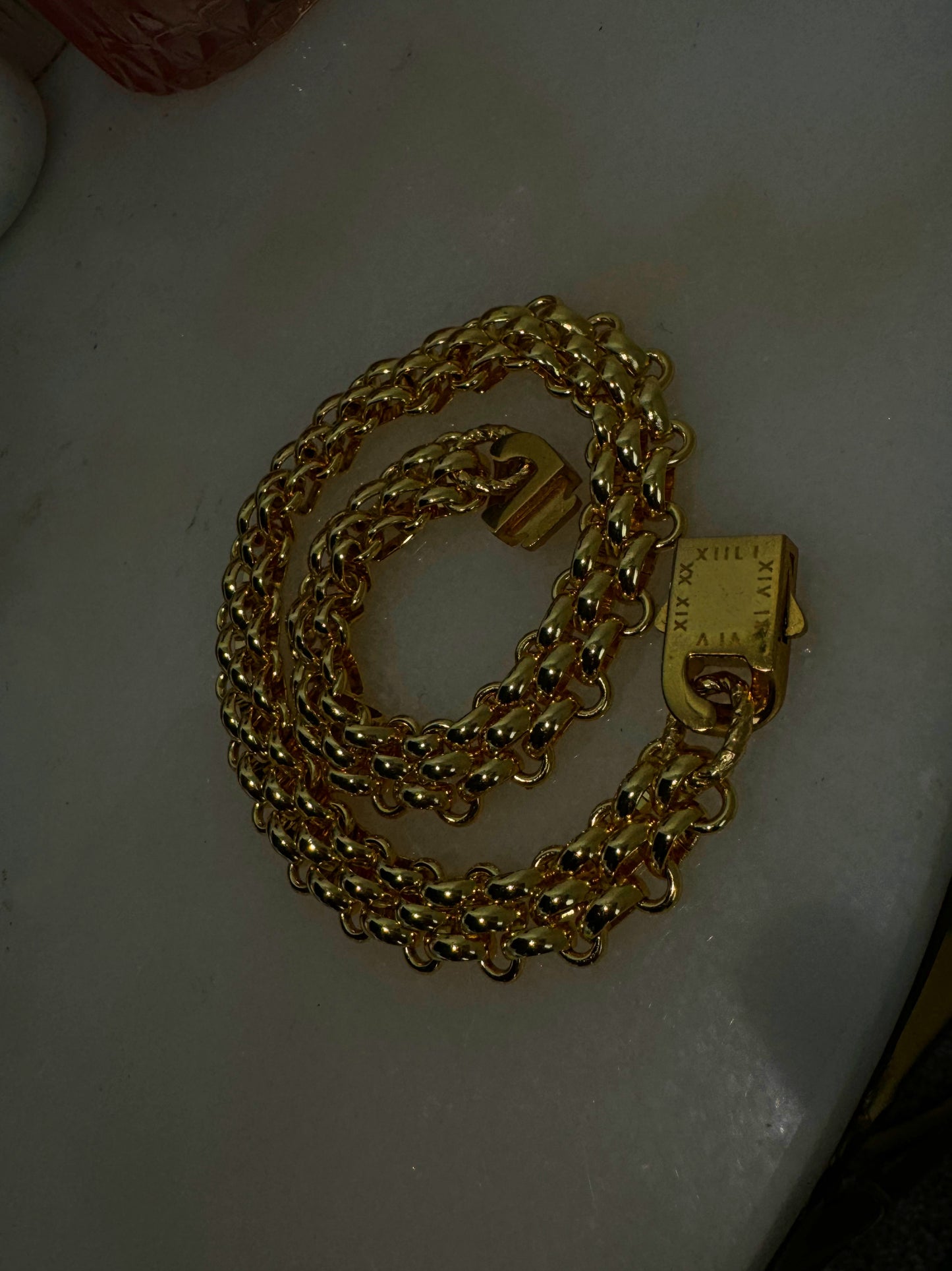Timeless Chocker