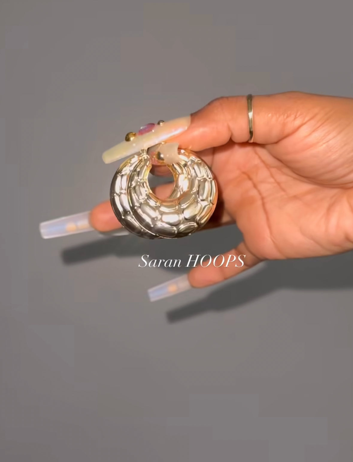 Saran hoops