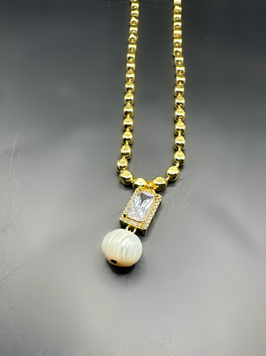 Mother of pearl necklace