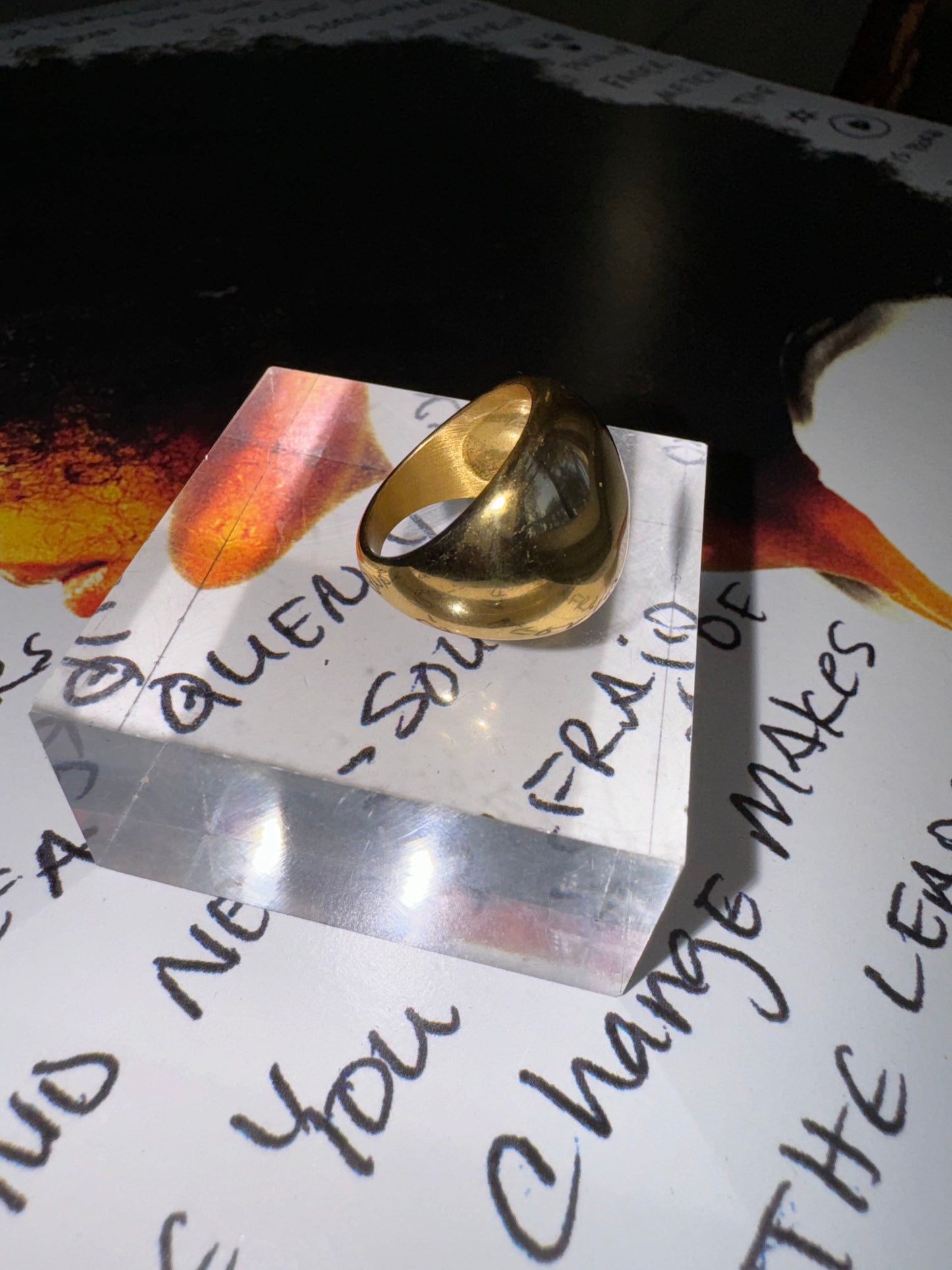 Globe ring